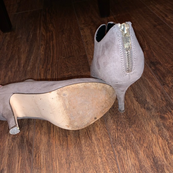 Beige/tan heeled booties - Picture 4 of 5